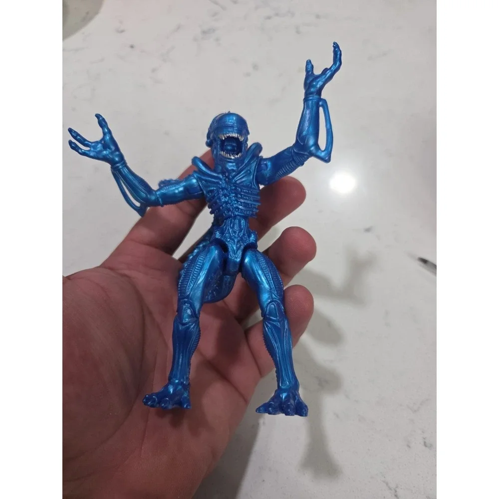 2019 Blue Metallic Xenomorph Alien From Aliens Movie